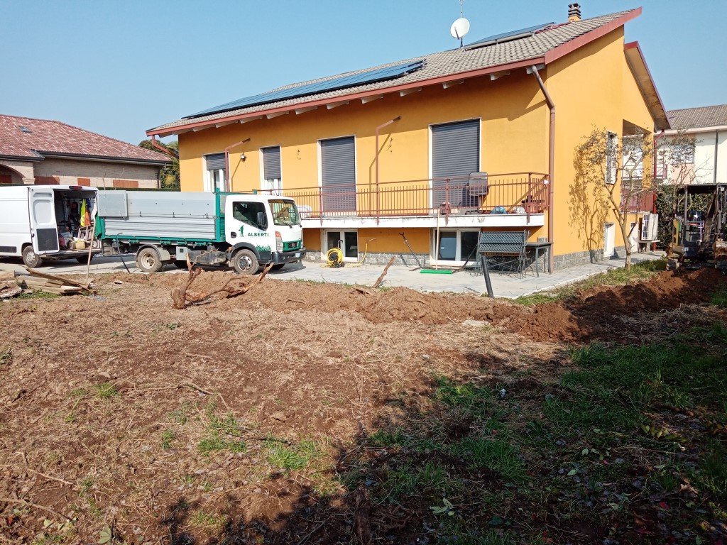 realizzazione-giardino-chiavi-in-mano-villa-privata (9) giardino di una villa